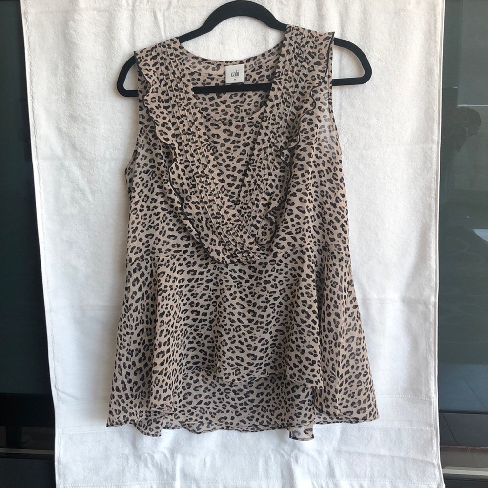 Leopard print sleeveless shirt Cabi top
